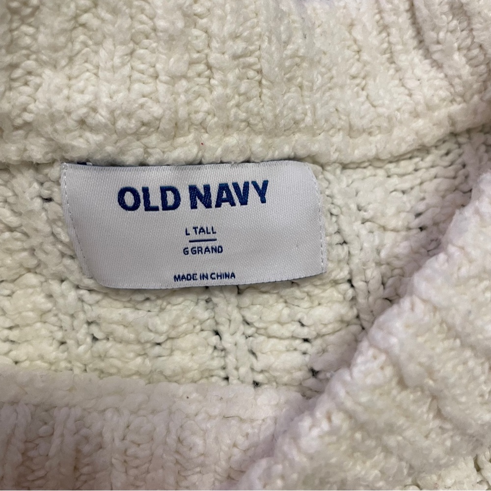 Old Navy  Thick Cozy Sweater  Tall Large - Picture 4 of 4